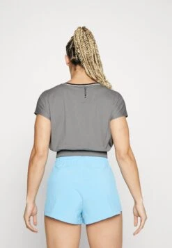 Head Padel Crop Women - Sport T-Shirt - Coral -Head Verkoopwinkel 8d60a53ebaf344778f7cc92d942c6b44